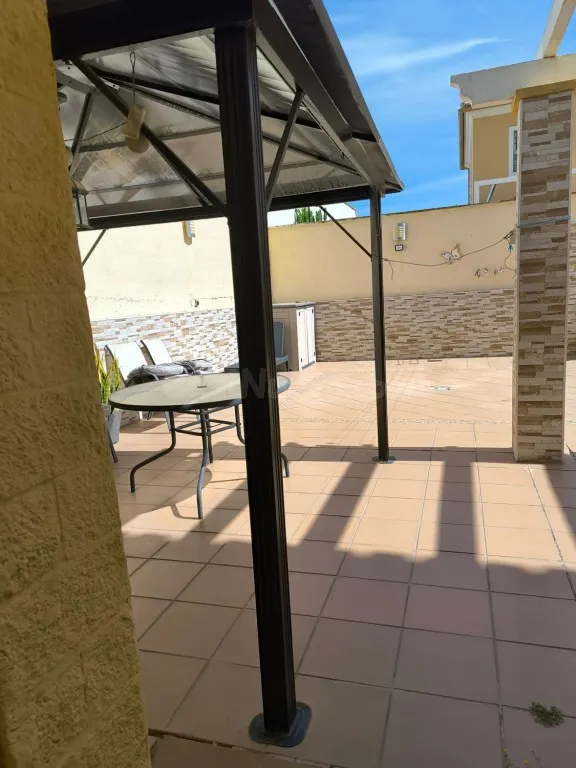 Chalet pareado en zona Recinto Ferial, Málaga — 3