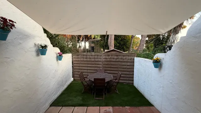 SE VENDE ADOSADO EN EL PUERTO DE SANTA MARIA , ZONA EL MANAN