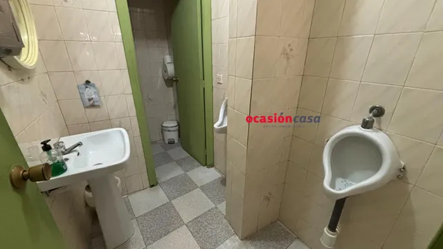 Piso, bar, local y cochera a la venta en Belmez — 21