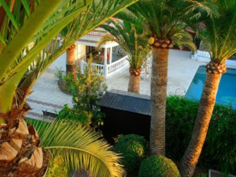 Hotel 54 habitaciones 5200m² en venta - LA  RINCONADA — 2
