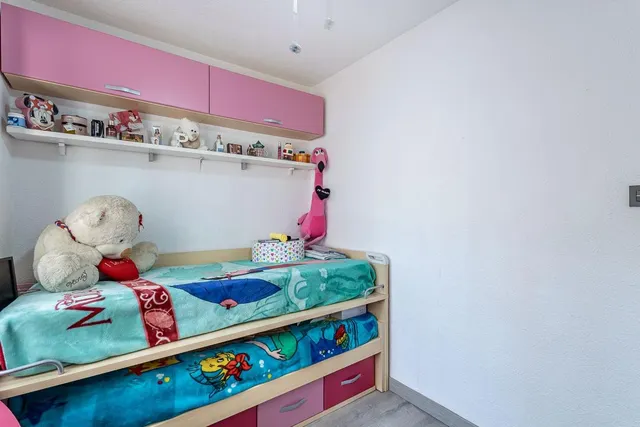 GRAN PISO JUNTO CAMPUS DE LA SALUD — 16