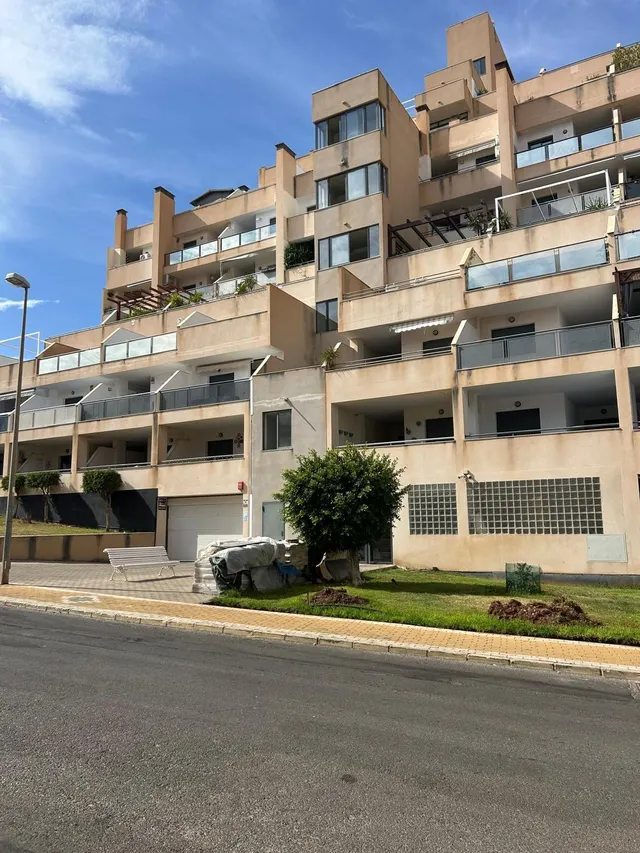 1 DORMITORIO + PLAZA DE GARAJE EN LA ENVÍA GOLF — 40