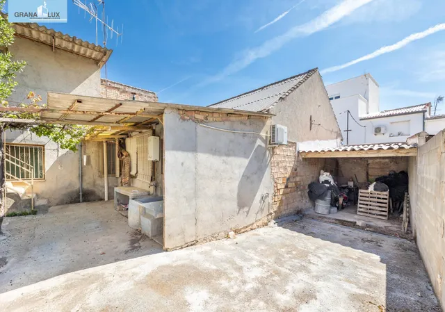 ¡CASA EN UNA SOLA PLANTA, CREA TU VIVIENDA IDEAL EN ALBOLOTE! Casa en una sola planta con patio, garaje y un gran potencial. — 21