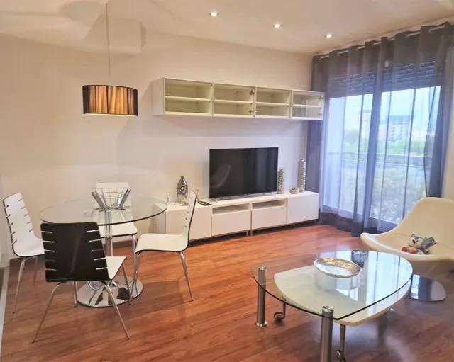 Piso de un dormitorio, amueblado, con plaza de garaje en la Ciudad de las Artes y las  Ciencias — 23