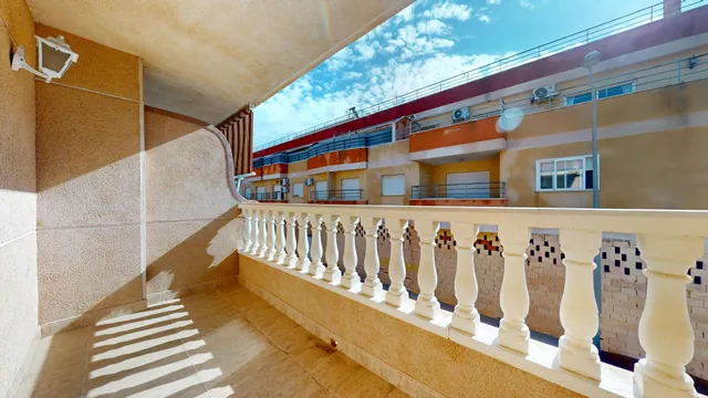 Amplia vivienda con bajo de 100m2 en Pilar de la Horadada — 7