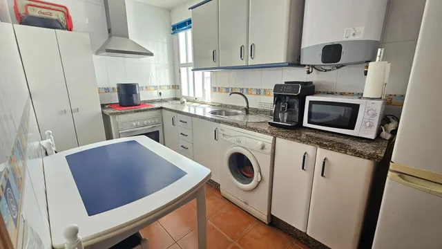 Adosado con vistas al Castillo y piscina comunitaria — 14