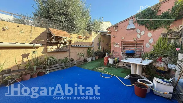 Amplia y luminosa casa con terraza y garaje — 11