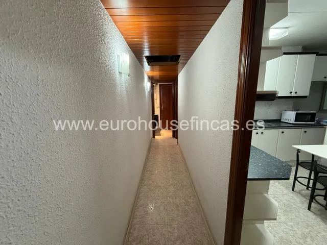 ¡Descubre tu nuevo hogar en este encantador piso de 3 habitaciones! — 7
