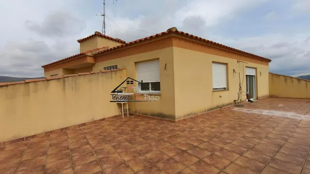 ÁTICO-DÚPLEX A ESTRENAR. 5 DORMITORIOS. 3 BAÑOS. TERRAZA DE 60M. COCHERA INCLUIDA — 9