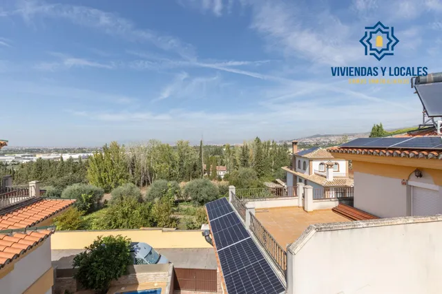 ADOSADA CON 4 DORMITORIOS, AMPLIAS TERRAZAS Y VISTAS A GRANADA Y SIERRA NEVADA — 36