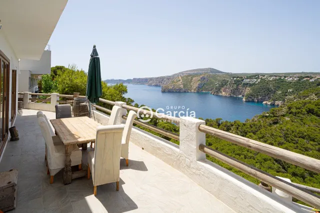 Villa en primera línea en venta en Jávea con increíbles vistas — 24