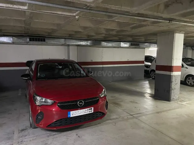 ¡DI ADIÓS A BUSCAR APARCAMIENTO! PLAZA DE GARAJE EN SECTOR V — 5