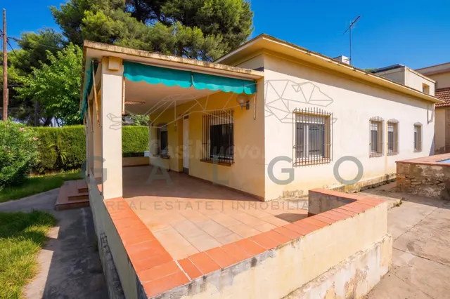 Chalet independiente en La Cañada: comodidad en una sola pla - foto 4