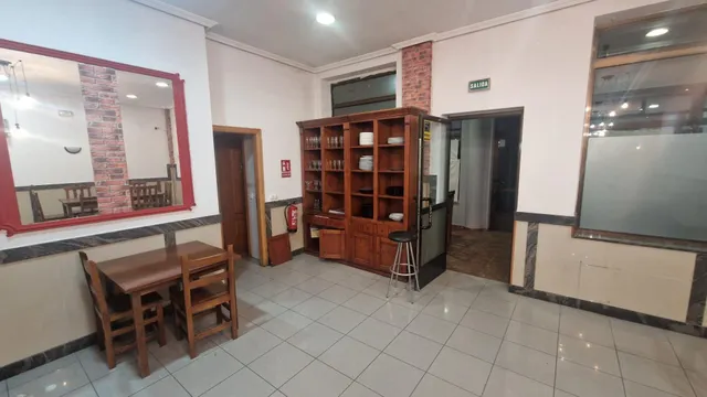 SE VENDE RESTAURANTE EN TORENO — 10