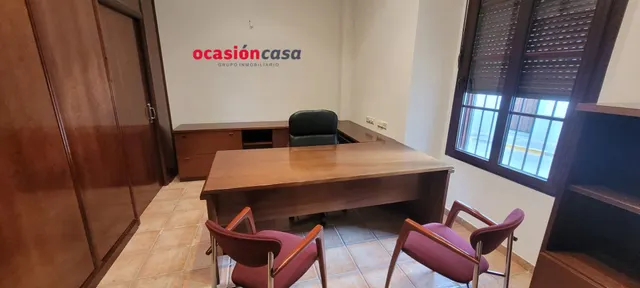 SE ALQUILA LOCAL COMERCIAL EN EL CENTRO — 7