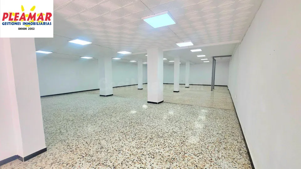 LOCAL COMERCIAL DE DOS PLANTAS DE 500 M2           ZONA CENTRO