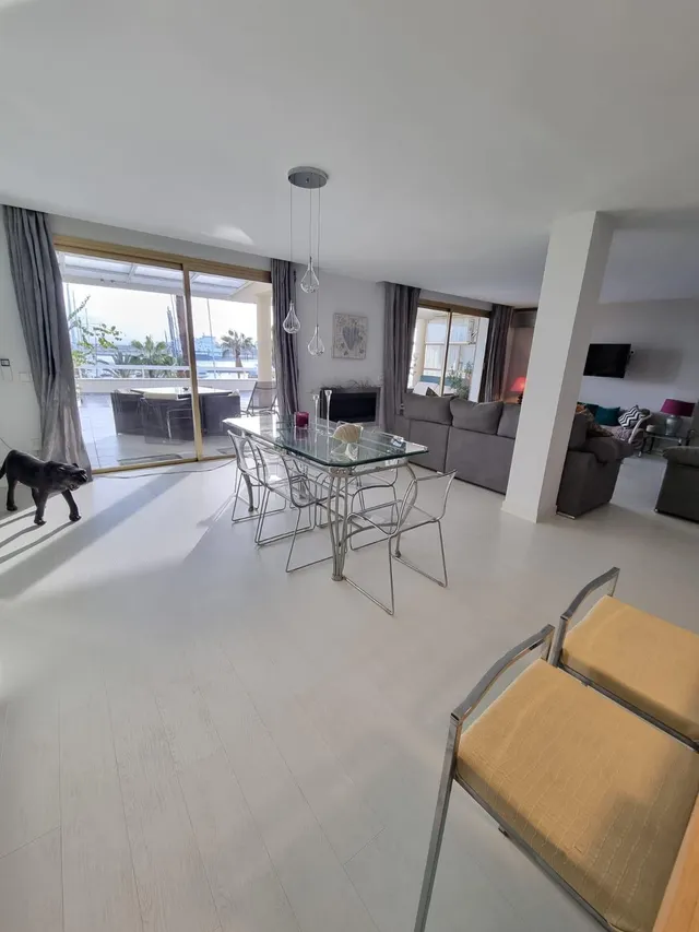 Impresionante Apartamento de Diseño Alquiler Temporada hasta 8 meses Paseo Marítimo primera línea de mar — 7