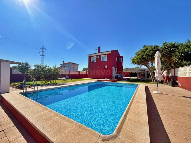 ¡Chalet de Ensueño en Llíria: Listo para Entrar a Vivir y Di - foto 5