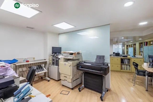EXCLUSIVO INMUEBLE EN PLAZA DE CARRETAS, JUNTO AL EMBLEMÁTICO PASEO DEL SALÓN — 17