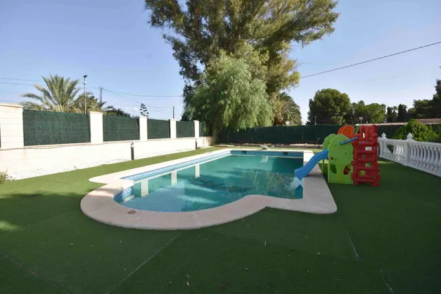 Exclusivo Chalet Independiente con Piscina Privada y Gran Parcela en Callosa de Segura — 4