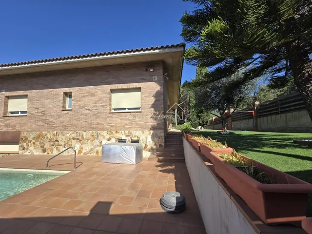 Casa impecable con privacidad, piscina y vistas panorámicas - foto 3