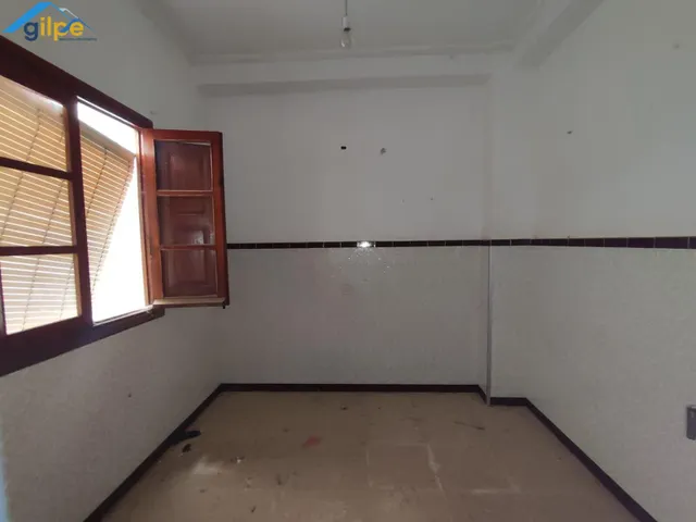 PLANTA BAJA, 3 DORMITORIOS Y 1 BAÑO — 15