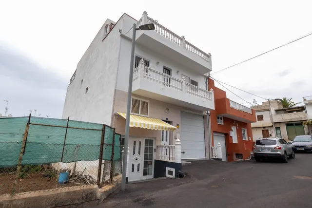 CASA EN EL CENTRO DE SANTA URSULA — 19