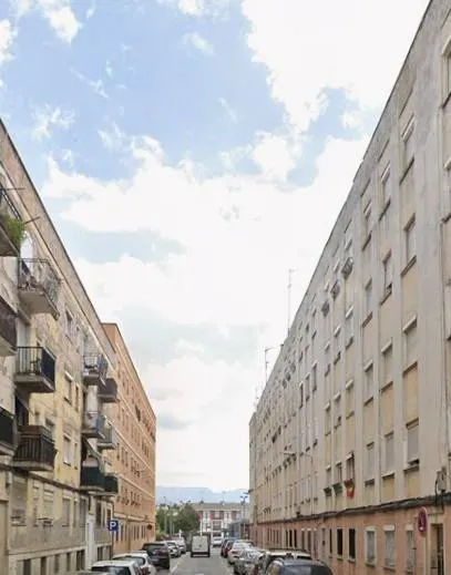 PISO EN MANLLEU