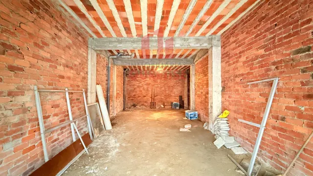 ECONÓMICO LOCAL COMERCIAL EN O VINTEÚN - foto 3