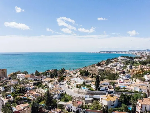 Villa reformada en zona baja de Torremuelle, Benalmádena — 15
