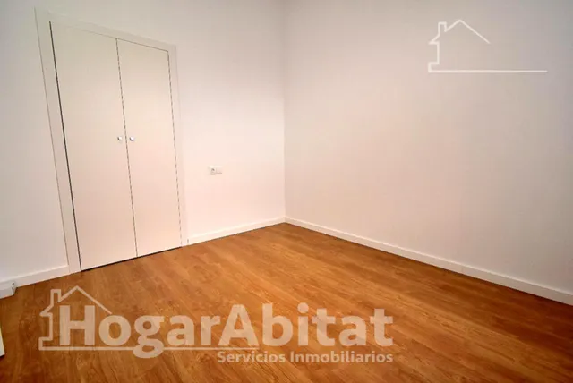 EXTERIOR CERCA DEL JARDÍN DEL TURIA — 12