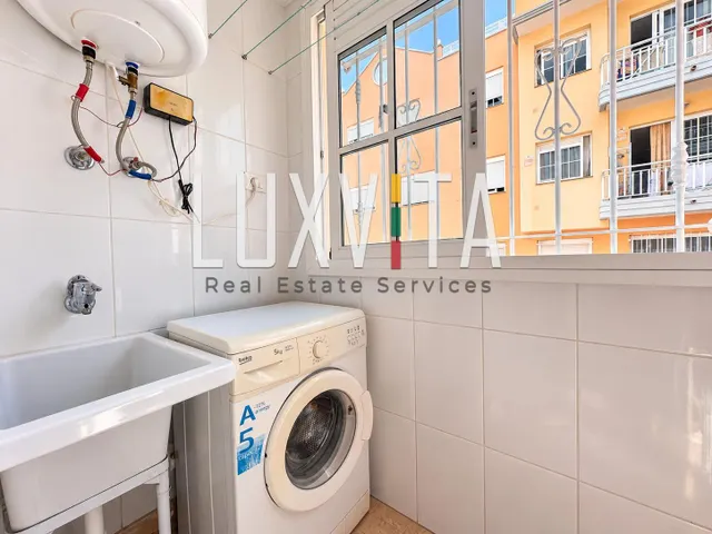 Amplio piso residencial de 2 dormitorios con garaje y trastero — 13