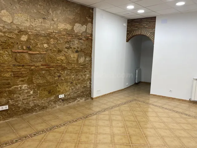 LOCAL EN ALQUILER EN DAROCA - foto 4
