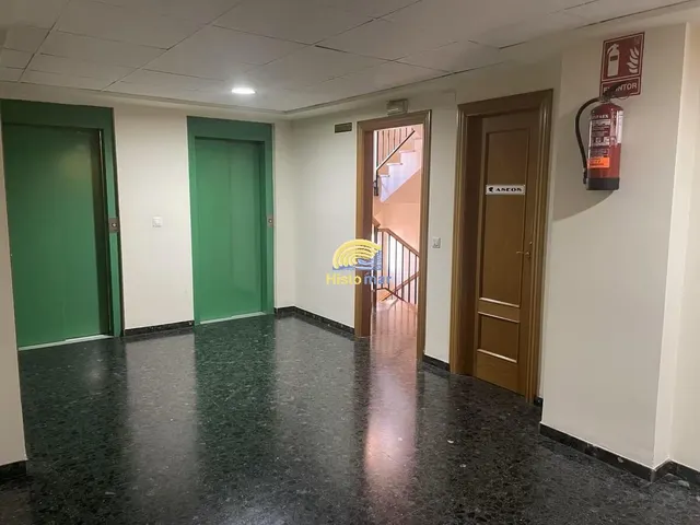 ESTUPENDA OFICINA EN EL EDIFICIO LA ROTONDA — 6
