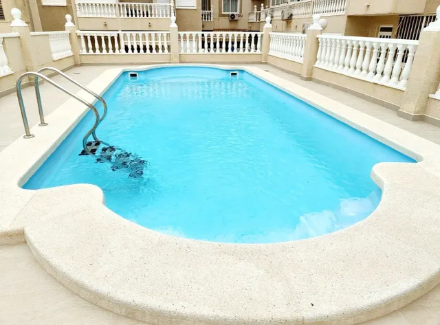 Apartamento de 1 dormitorio en Torrevieja — 10