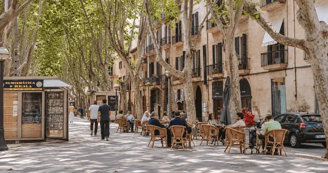 Piso señorial con terraza, en el barrio de Sant Jaume, Palma — 10