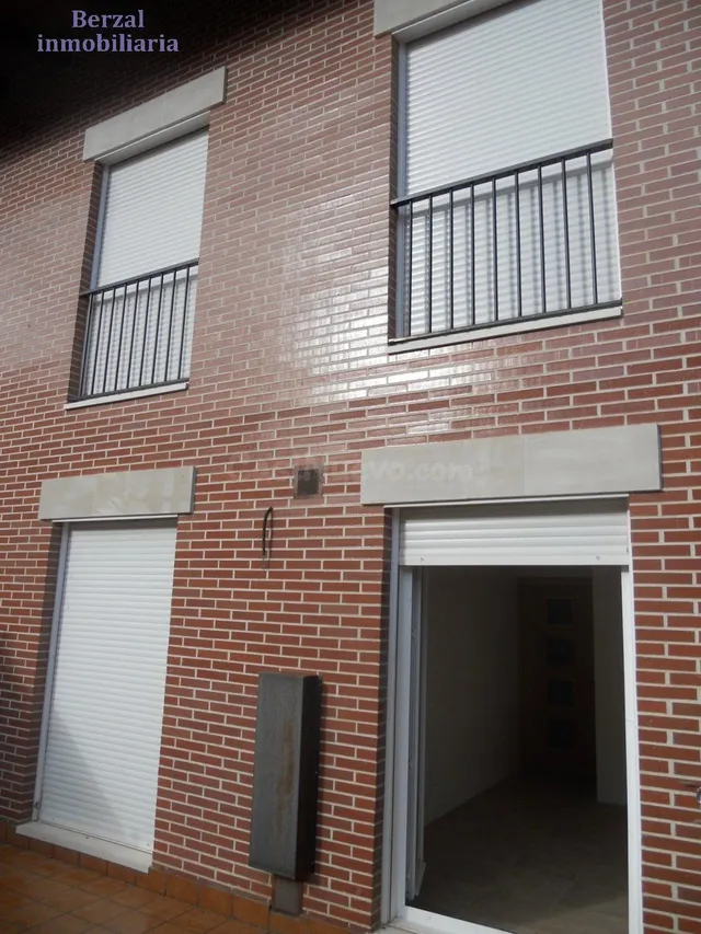 Chalet en venta en Navarrete. Muy amplio. A estrenar. - foto 4