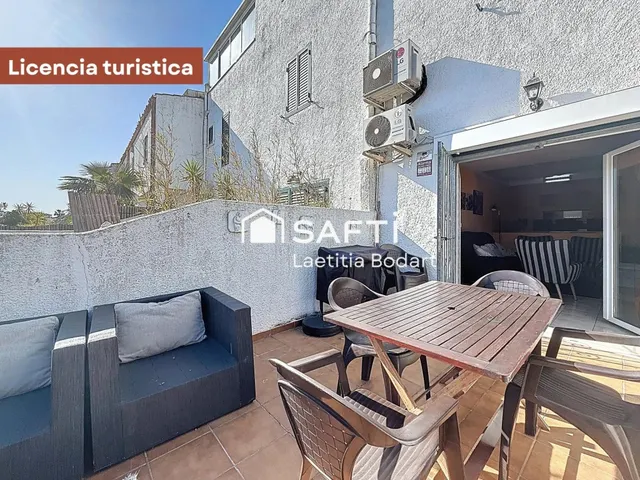 Casa de pescador con licencia turística y amarre - Empuriabrava — 20