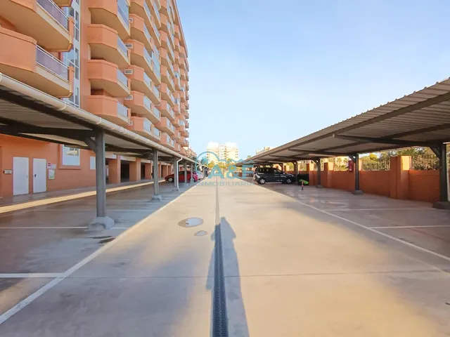AYF VENDE GARAJE EN EDIFICIO PLAYA DORADA — 10