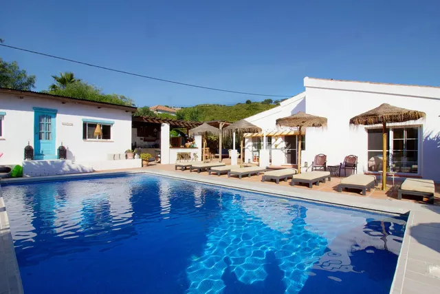 Chalet 4 habitaciones 263m² en venta - Costa del Sol — 45