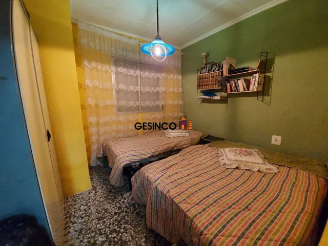 CASA DE PUEBLO CON MUCHAS POSIBILIDADES — 7
