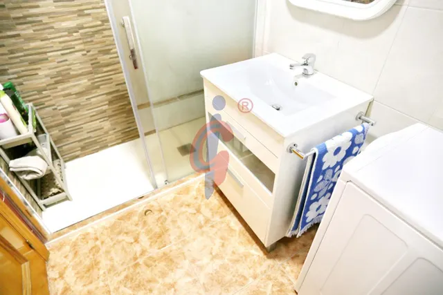 Piso de 3 dormitorios en venta en Guardamar del Segura, zona Mercadona, en esquina, con una gran terraza y vistas laterales al mar — 23