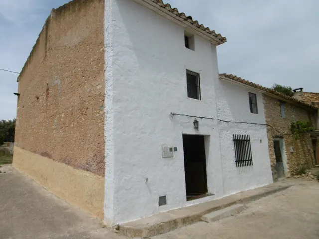MASIA RÚSTICA PARA ENTRAR A VIVIR CERCA DE VALL D'ALBA — 38