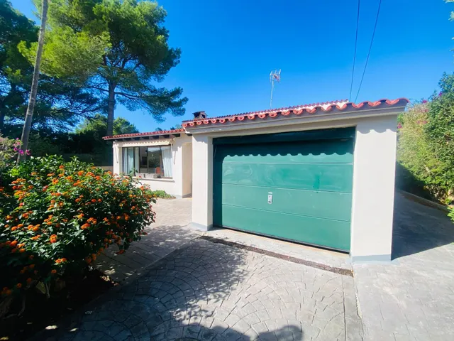 Encantadora casa en Bahia Grande, Llucmajor, con piscina, jardín mediterráneo y terrazas cubiertas — 22