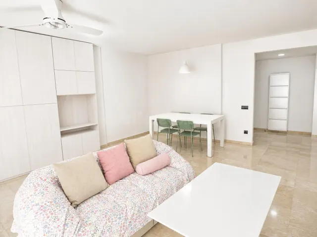 Vivienda exclusiva de 3 habitaciones, seminueva, con piscina - foto 5