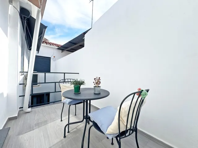 Espectacular adosado reformado con patio chill out y terraza en el centro de Coín — 27