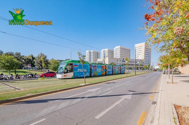 Ático duplex con terraza de 61 m2, plaza de aparcamiento, trastero, piscina comunitaria, padel - PTS. — 35