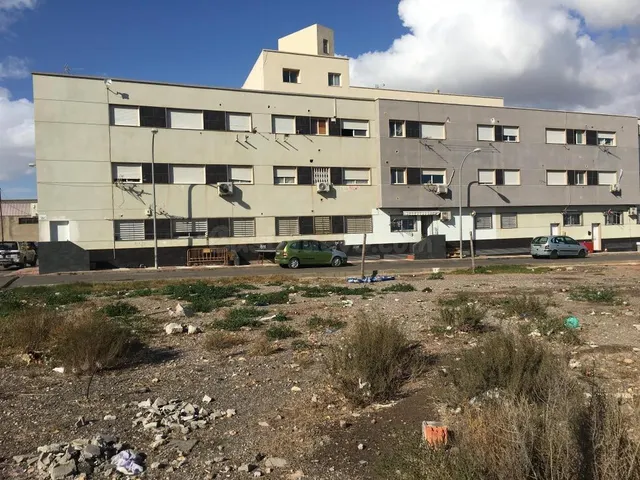 Venta de Terreno Urbano consolidado en Roquetas de Mar - Alm - foto 2
