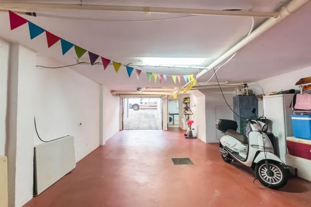 Dúplex amplio de 5 dormitorios con patio, terraza y buhardilla en San José de la Montaña — 42