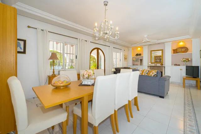 Villa Montgó. Villa tradicional en venta en las laderas del Montgó, entre Dénia y Jávea. — 12